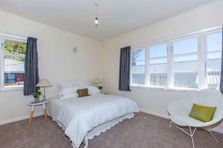 1/217 Whites Line East Waiwhetu_13