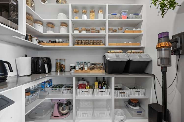 22 Maanihi Drive Rototuna North_12