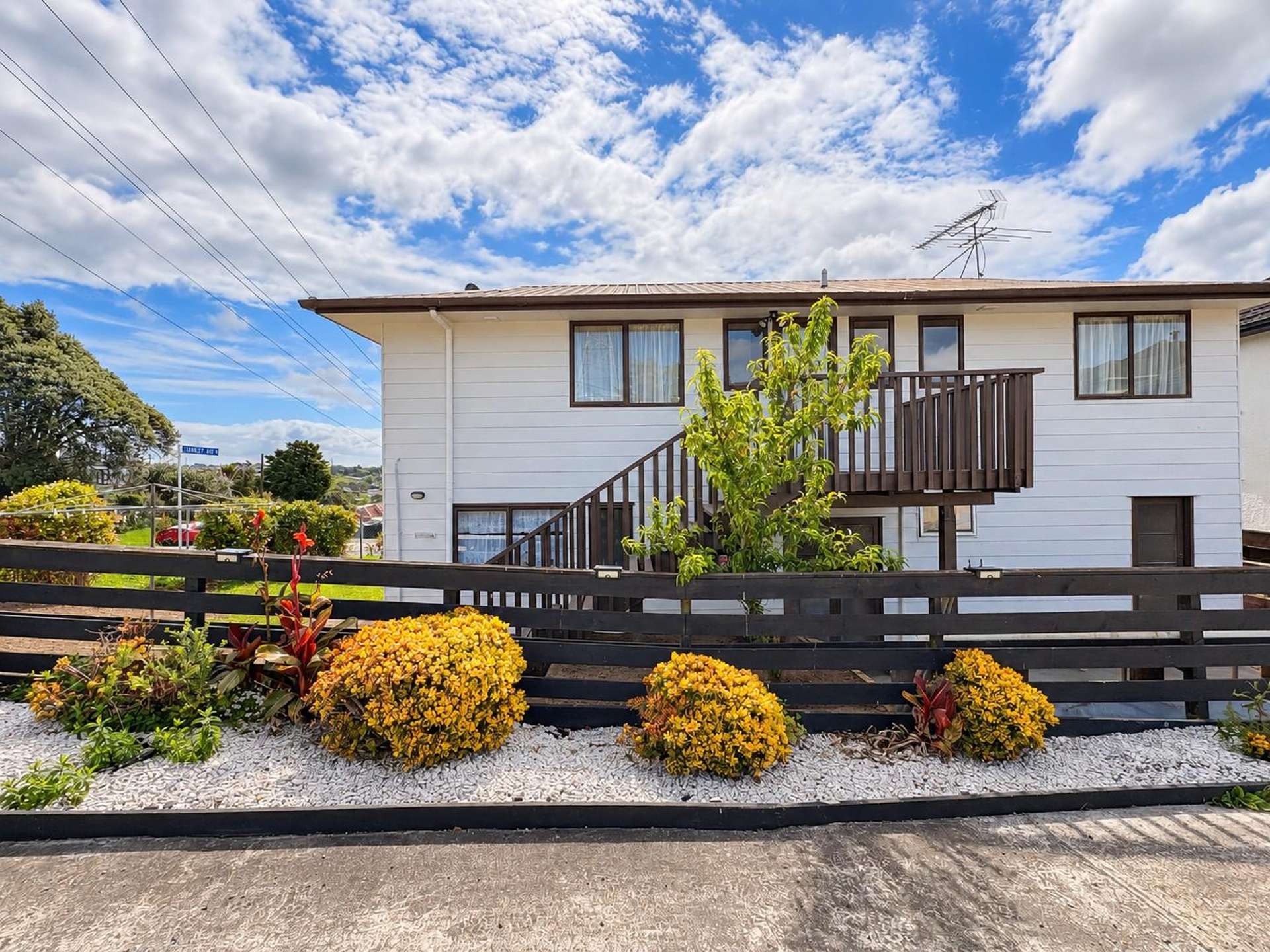  76 Staveley Avenue Mount Roskill_0