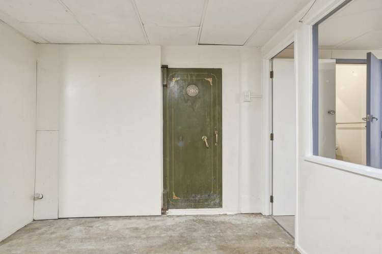 360 Kaikorai Valley Road Bradford_26