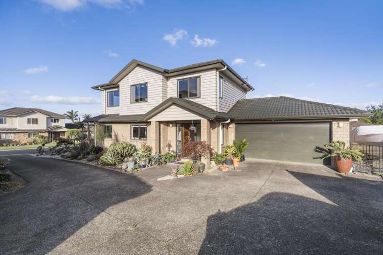 13 Riverglade Parkway Te Atatu South_1