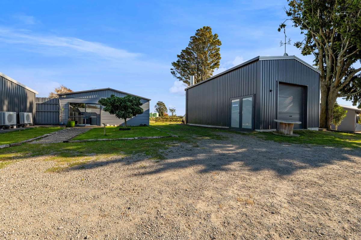 1384 Egmont Road_4