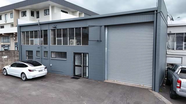 Vacant & Fully Refurbished | Move-In Ready