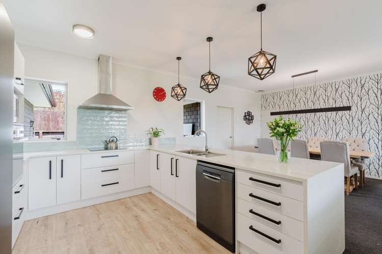 1 Ruske Place Grandview Heights_10