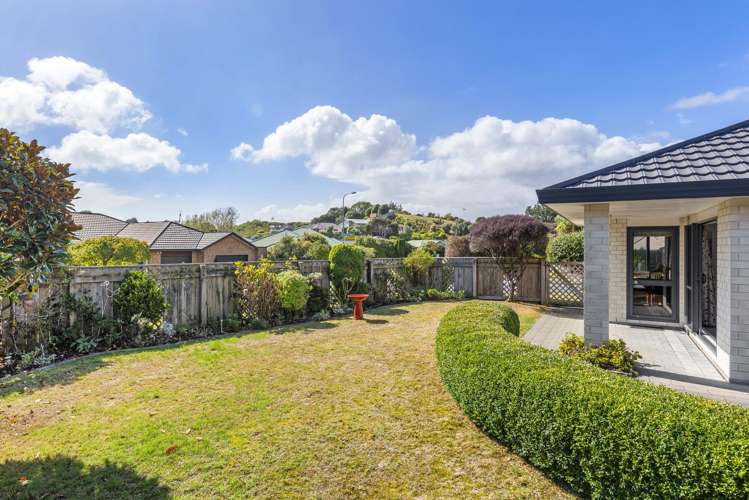 2 Sams Way Raumati South_21
