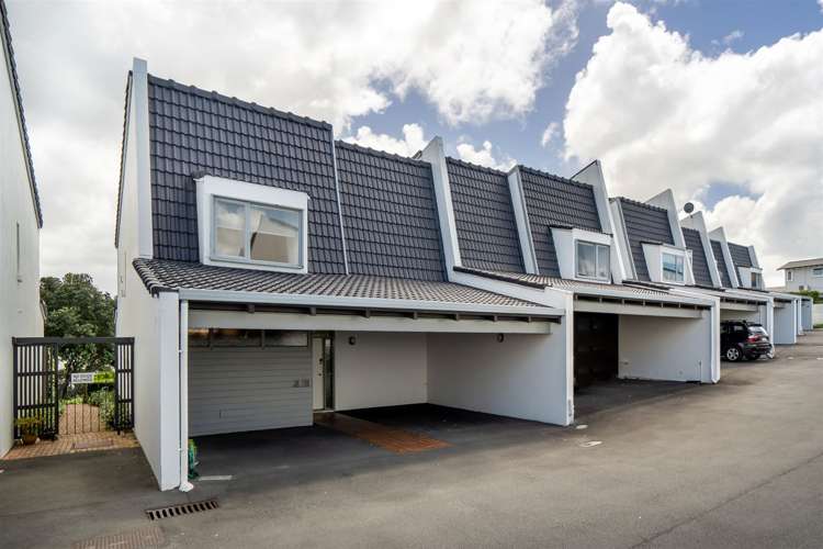 11/212 Hurstmere Road Takapuna_18