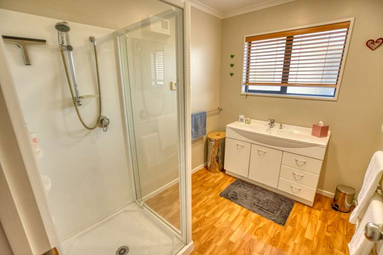 9 Ranui Place Moana_19