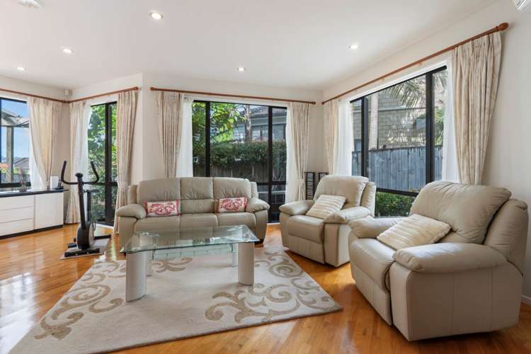 44B Bradbury Road Botany Downs_1