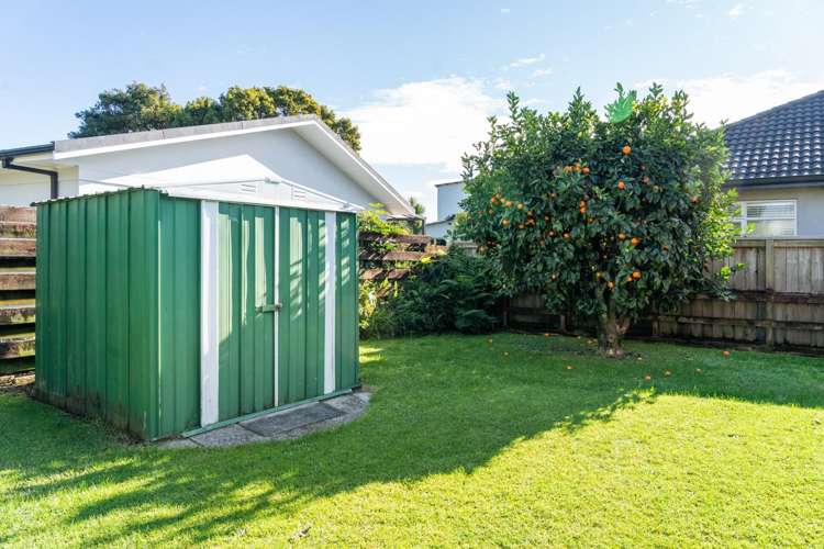 22 Woods Avenue Matua_16