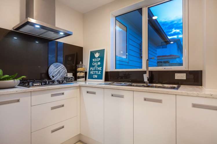 6 Cloghfin Place Flat Bush_6