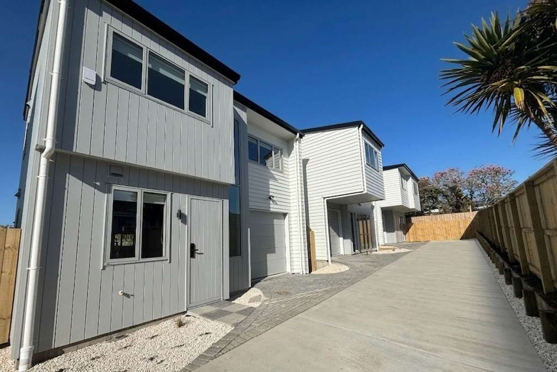 3/8 Imatra Place Sunnyhills_0