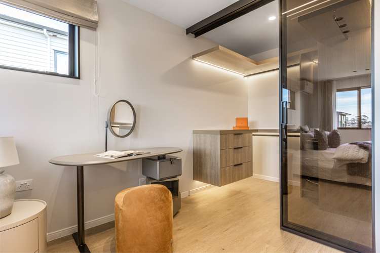 38 Fernhill Way Oteha_13