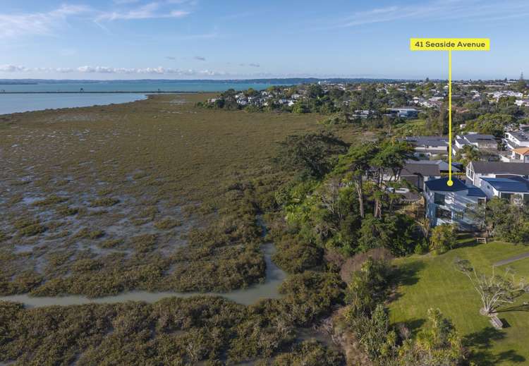 8/41 Seaside Avenue Waterview_17