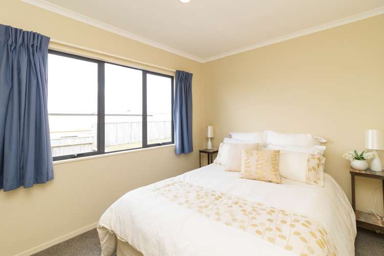 115 Redvers Drive Belmont_10