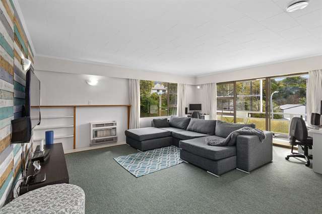 32 Collins Avenue Tawa_3