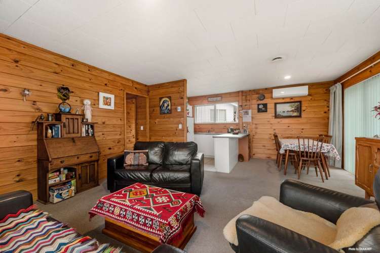 2A Mossop Rise Glenfield_2