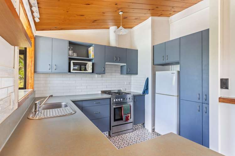 13 Lindaver Grove Merrilands_11