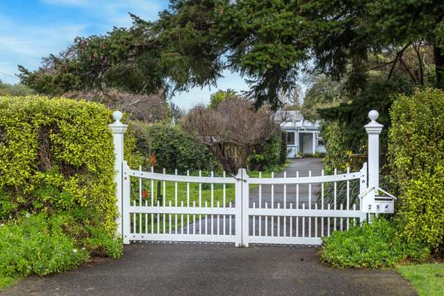 Garden Sanctuary and Charming Family Home