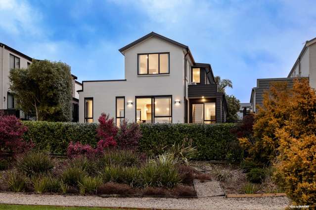 NORTH FACING RESERVE SIDE LIVING