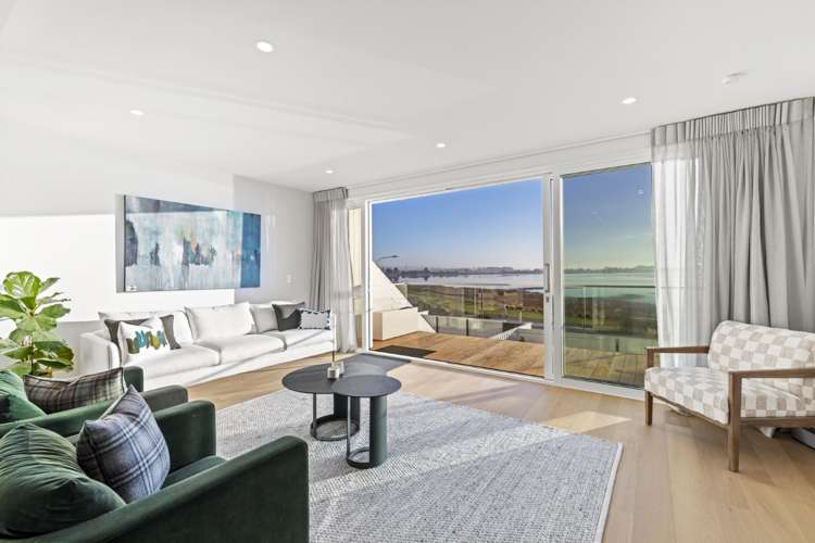 7/5 Tidal View Ferrymead_4