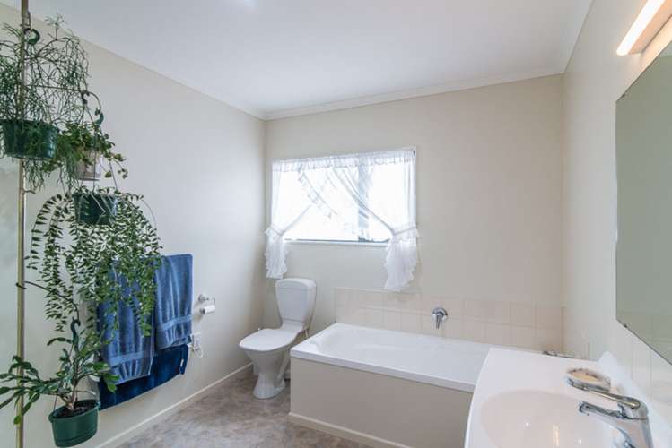 41 Kilkelly Close Tawa_13