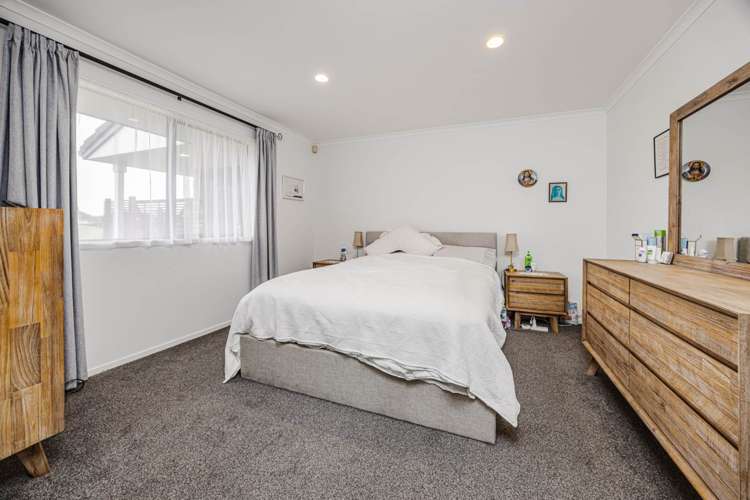 28 Earnslaw Crescent Flat Bush_10