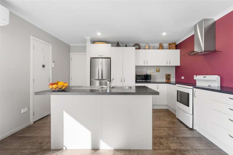 17 Hammill Grove Stoke_16