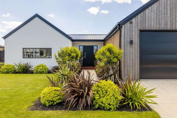 9 Russ Drive Lincoln_2