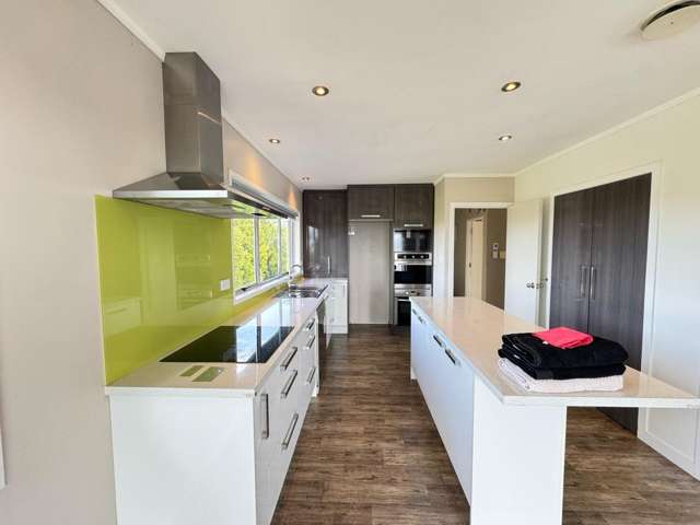 86 Glamorgan Drive 10899_1