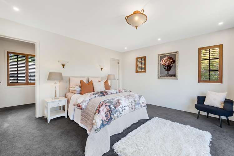 2 Glenoaks Rise Mellons Bay_37