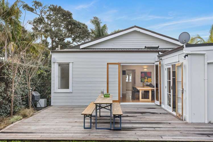 22 Wright Road Point Chevalier_14