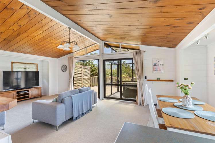 13 Lindaver Grove Merrilands_13