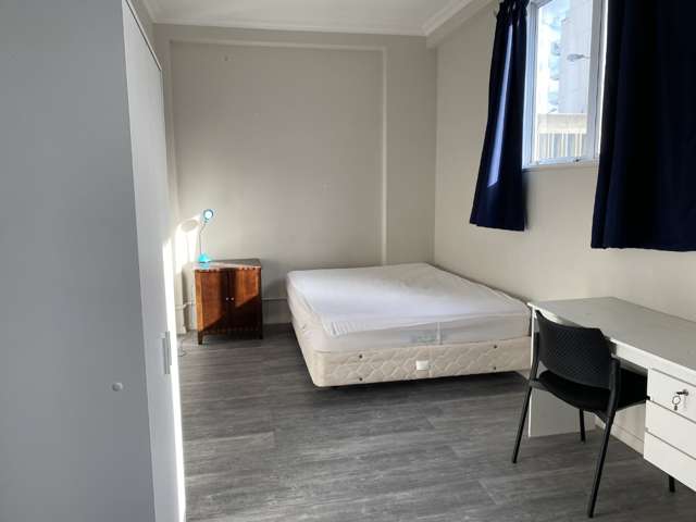 Room 1A/35 Vivian Street 2185_2