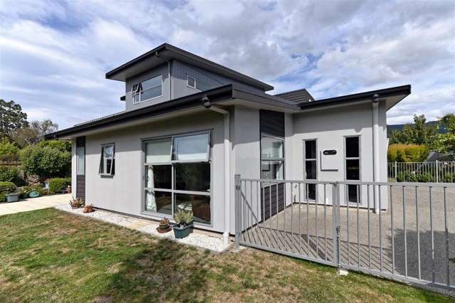 2 Lucy Murcott Place Stoke_2