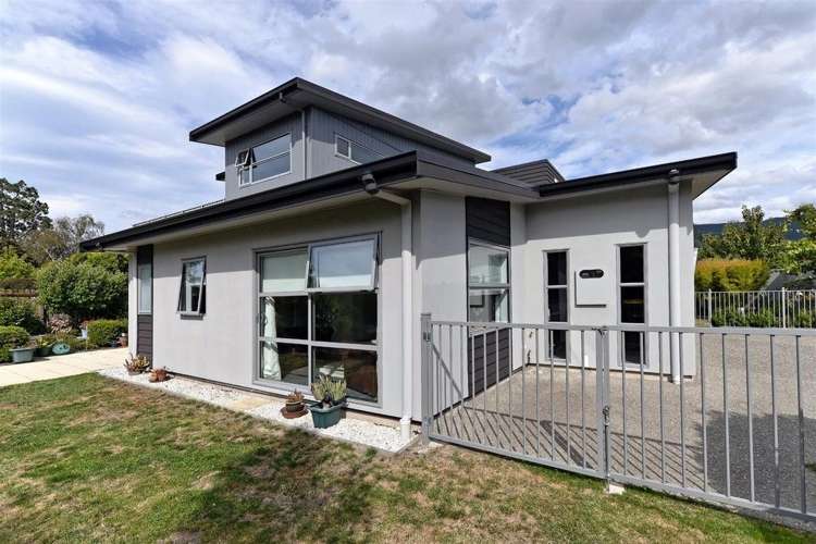 2 Lucy Murcott Place Stoke_2