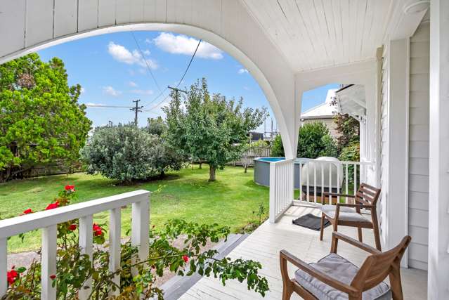 Bungalow charm, central and ready…