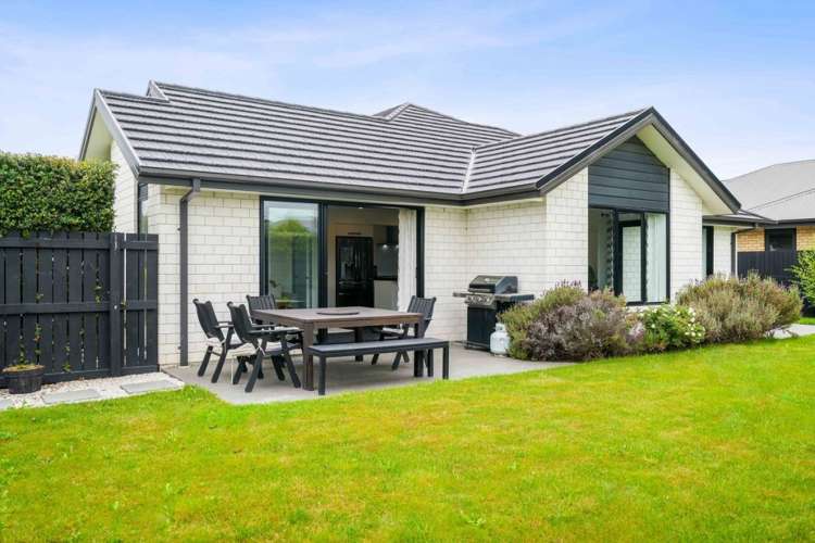 2 Blunden Road Lincoln_25