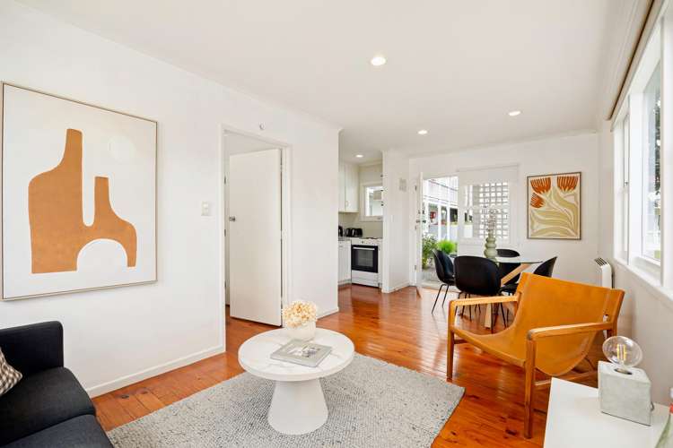 1/5 Edgars Road_0