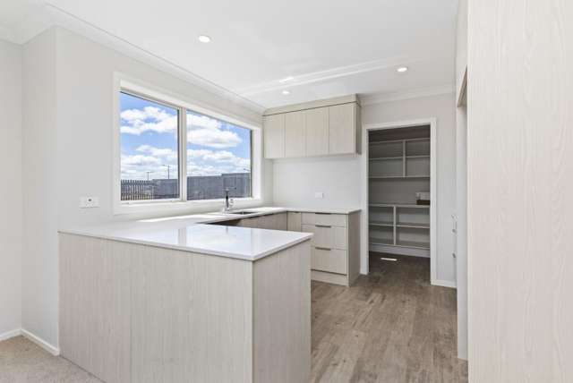 37 Ogilvie Avenue 1053_2