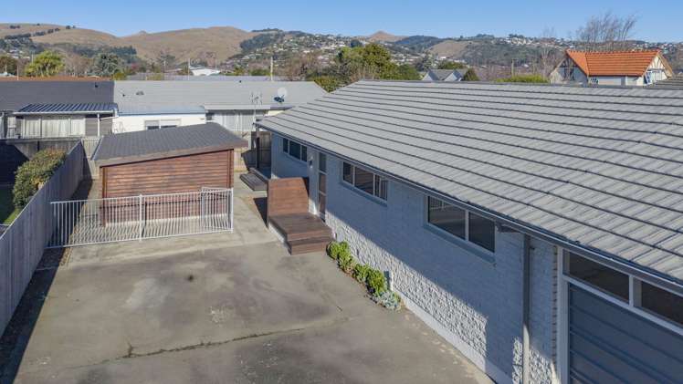 2/6 Timbertop Lane Saint Martins_26