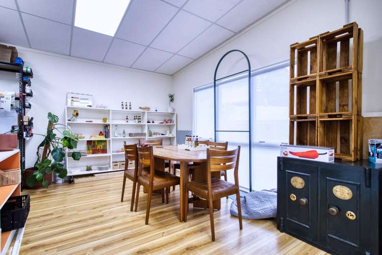 Unit A/621 Whangaparaoa Road Stanmore Bay_7