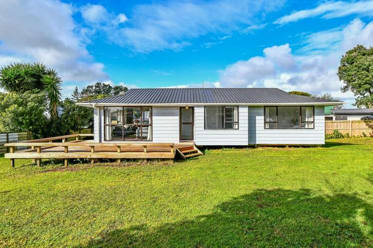 6 Leaming Place Clarks Beach_18