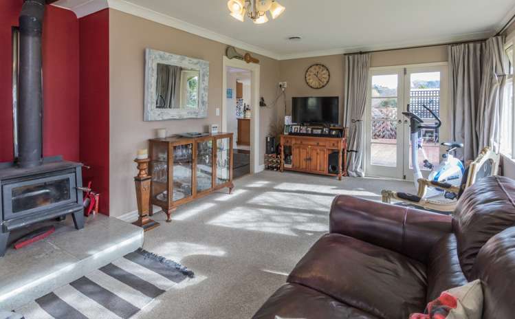 2 Main Road Luggate_9