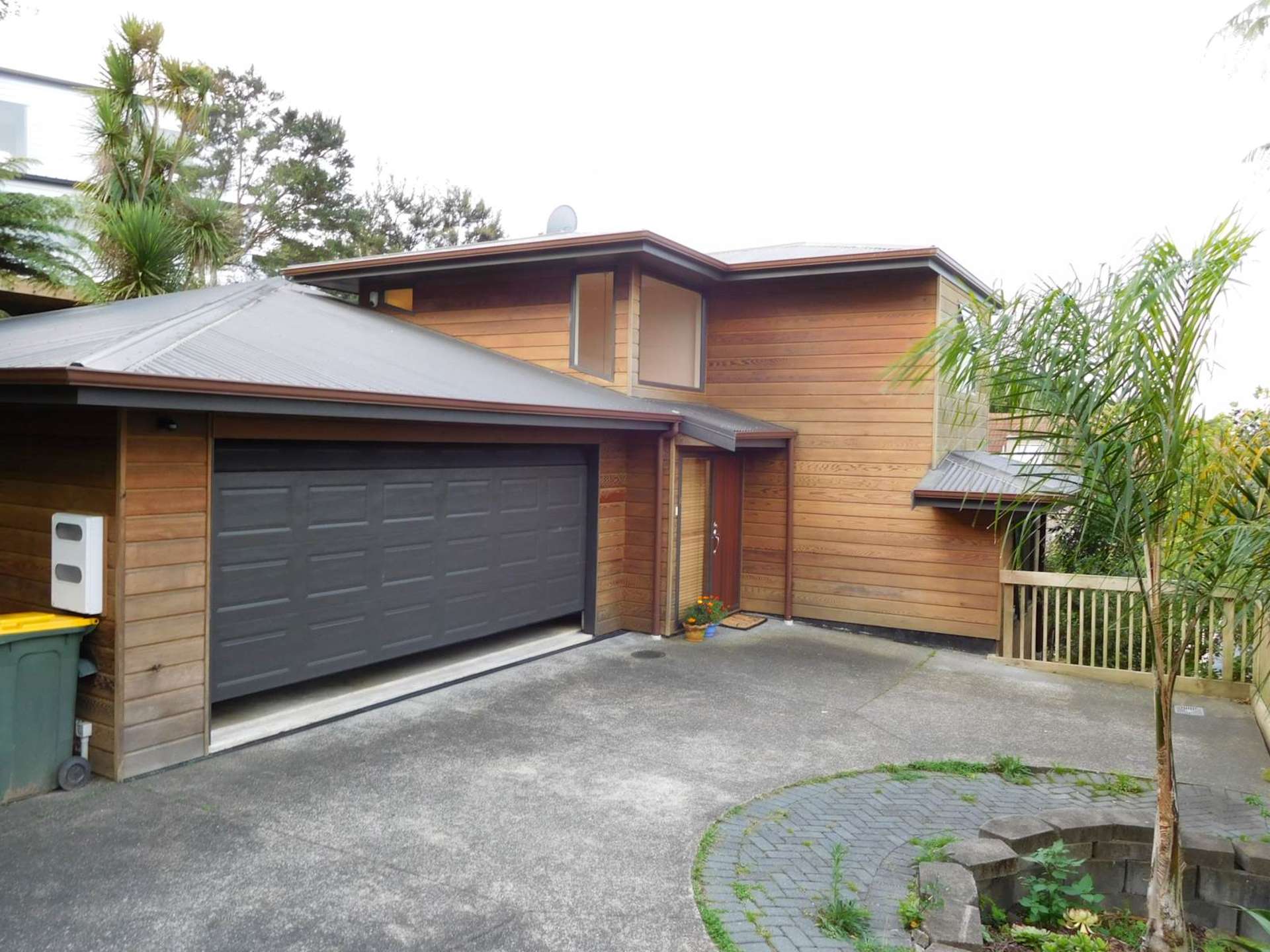 2/65 Sunset Road Totara Vale_0