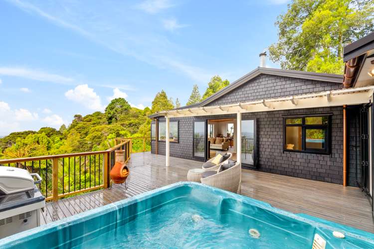 19 Cascade Avenue Waiatarua_7