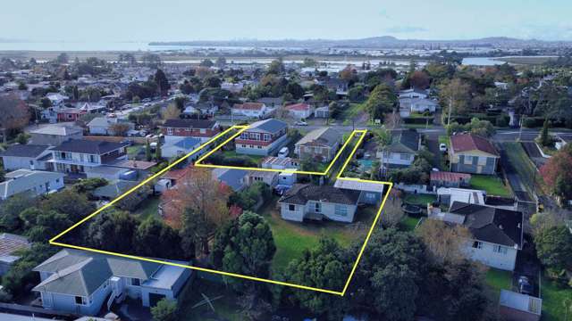 100-106 Te Atatu Road Te Atatu South_1