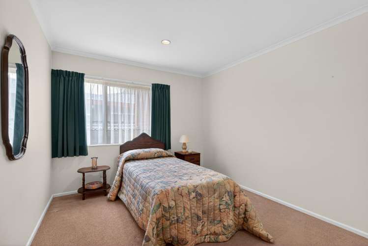 14 Kawatiri Grove Wainuiomata_14