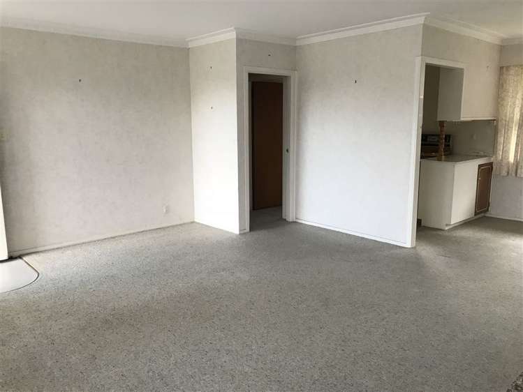 1/11 Sea Spray Drive Bucklands Beach_4