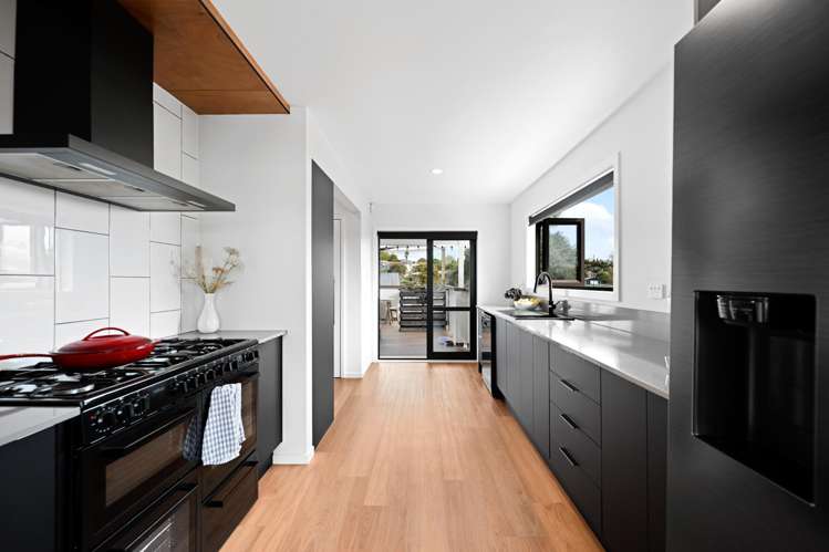 35 Thomson Avenue Dinsdale_6