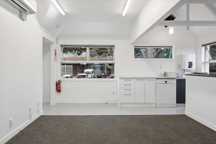 30A Willow Street Tauranga Central_13